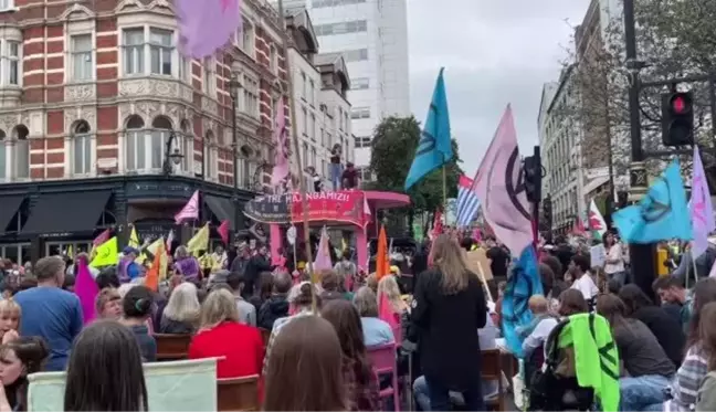 Çevreci grup Extinction Rebellion, Londra'da 2 haftalık eylem başlattı