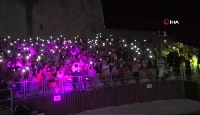 Bodrum Kale konserlerine yoğun ilgi...Adım atacak yer kalmadı