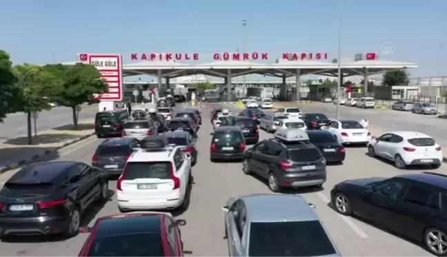 Edirne'de konaklayan gurbetçiler kent ekonomisini canlandırıyor