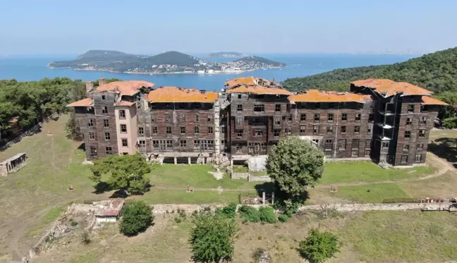 Avrupa'nın en büyük ahşap yapısı Büyükada Rum Yetimhanesi'nde restorasyon başlıyor