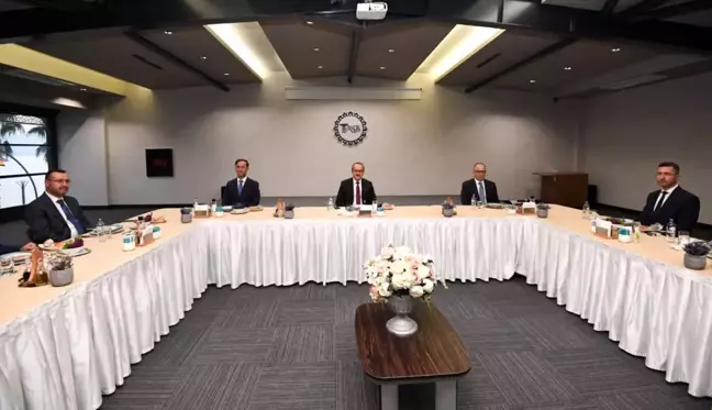 İlimizden Ayrılan Komutanlara Sayın Valimizin Ev Sahipliğinde Veda Yemeği Düzenlendi