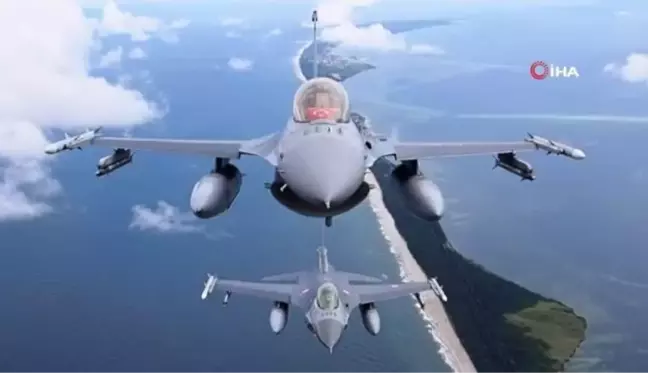 Türk F-16'ları Polonya semalarında