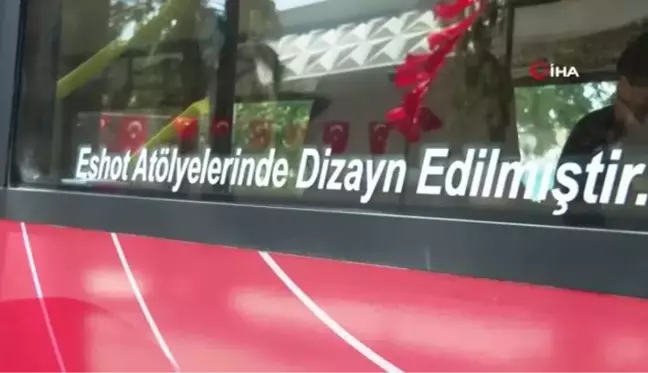 İzmir'in eski otobüsleri hurda değil kafe oluyor