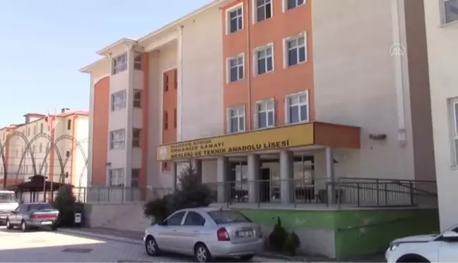 BALIKESİR - Teknolojik donanımlı meslek lisesi, öğrencilerini 