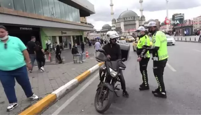 Taksim'de trafik denetimi: Motokuryelere ceza yağdı