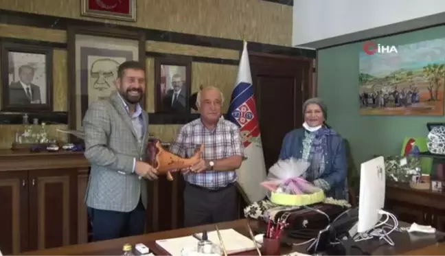 Meclis eski Başkanı Cemil Çiçek Sındırgı'yı ziyaret etti