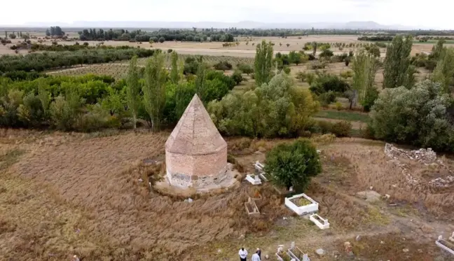 Selçuklu kümbetinde yıllar sonra ortaya çıkan acı gerçek