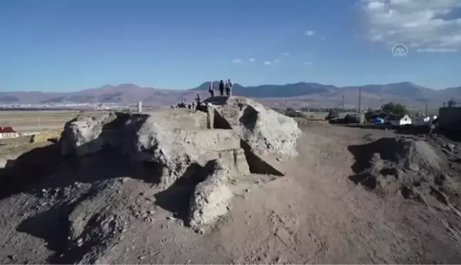 Pulur Höyük kazılarında ortaya çıkarılan eserler sergilendi