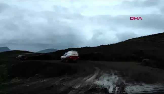 ALLAHUEKBER DAĞLARI'NDA MAHSUR KALAN İKİ ÇOBAN, AFAD VE UMKE EKİPLERİNCE KURTARILDI