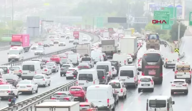 İstanbul'da iş çıkış saatlerinde trafik yoğunluğu yüzde 70