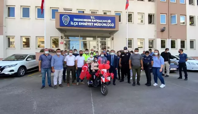 İskenderun polisinden engelli öğrenciye elektrikli bisiklet