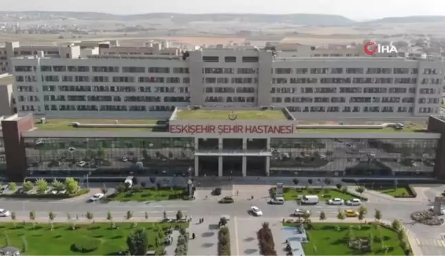 Eskişehir Şehir Hastanesi'nde 'Skolyoz' tedavileri umut ışığı oluyor