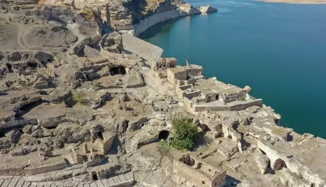 Arkeolog çiftin bebeği, Hasankeyf kazı ekibinin neşe kaynağı oldu