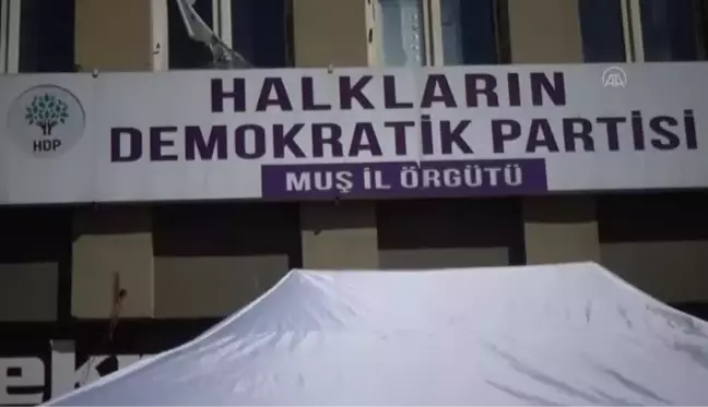 Son dakika haberleri! Çocukları PKK'lı teröristlerce kaçırılan aileler HDP önünde eylem yaptı