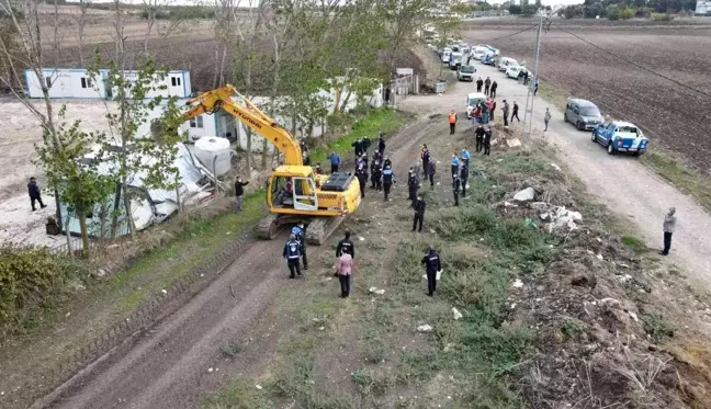 İçme suyu havzasına kaçak yapılmak istenen depo belediye ekiplerince yıkıldı