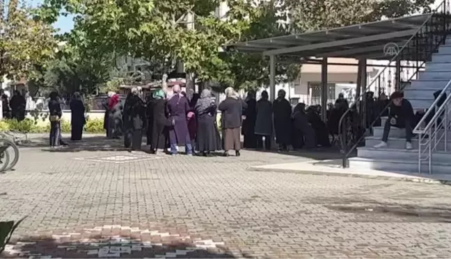 Son dakika... Amcası tarafından öldürüldüğü iddia edilen çocuğun cenazesi defnedildi
