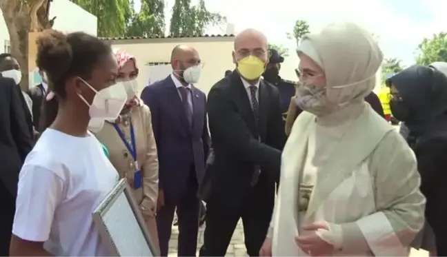 Emine Erdoğan, Togo'da Türkiye Maarif Vakfı Eğitim Kampüsü'nün açılışında konuştu