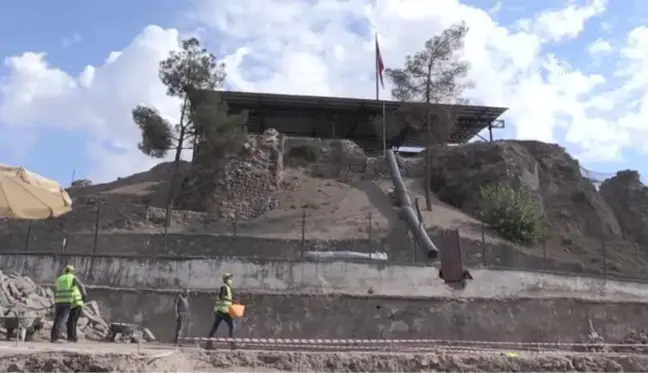 DİYARBAKIR - Amida Höyük'teki yangın izleri TÜBİTAK'ta analiz edilecek