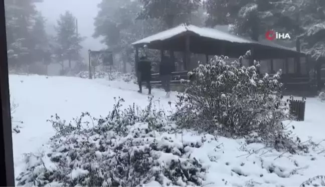 Limni Gölü beyaza büründü.. İşte kartpostallık manzara