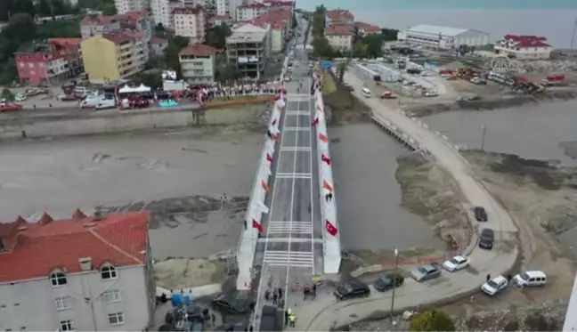 SELDE YIKILIP YENİDEN İNŞA EDİLEN ÇATALZEYTİN KÖPRÜSÜ'NÜ BAKAN KARAİSMAİLOĞLU ULAŞIMA AÇTI