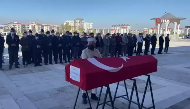 Son dakika... Afyonkarahisarlı asker son yolculuğuna uğurlandı