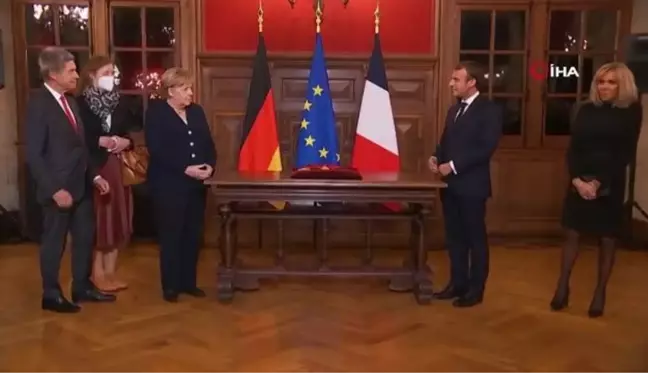 Son dakika haber! Fransa Cumhurbaşkanı Macron'dan Merkel'e onur nişanıEmmanuel Macron: 