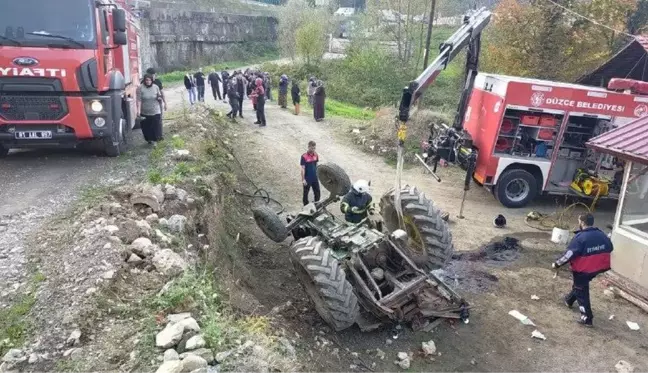 Düzce'de devrilen traktörün altında kalan kişi öldü, sürücü yaralandı