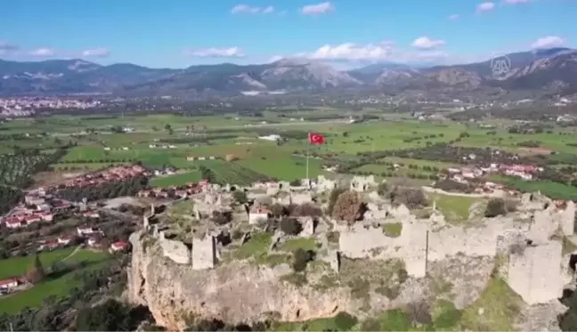 Beçin Antik Kenti'ndeki 600 yıllık Yelli Cami ibadete hazır hale getirildi