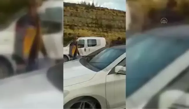 Başakşehir'deki 2 zincirleme trafik kazasında 2 kişi yaralandı