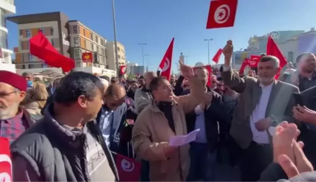 Tunus'ta Darbeye Karşı Vatandaşlar Girişimi'nden 