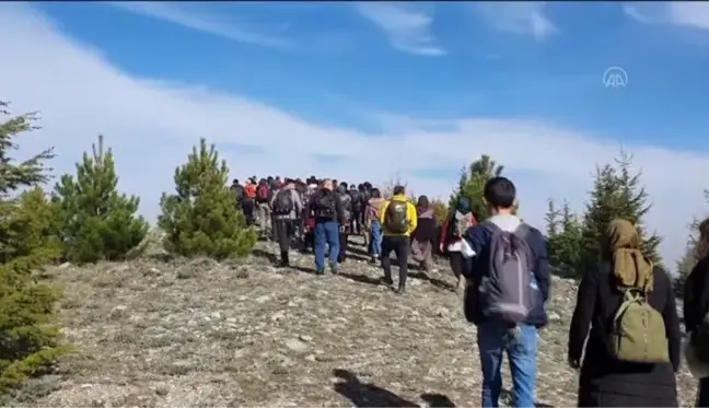 Düziçi Kaymakamı Turgay İlhan, Dumanlı Yaylası'na düzenlenen yürüyüşe katıldı