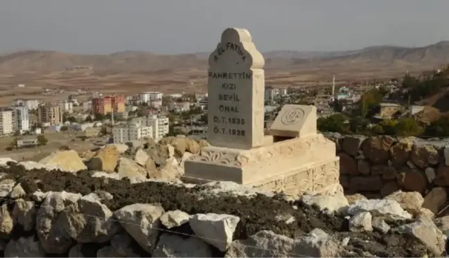 Geçmişi 1930'lu yıllara dayanıyor! Tepedeki küçük mezarın hikayesi yürek burkuyor