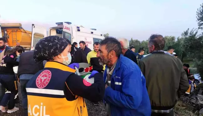 Önündeki kazadan dolayı yavaşlayan minibüse otomobil çarptı: 7 yaralı