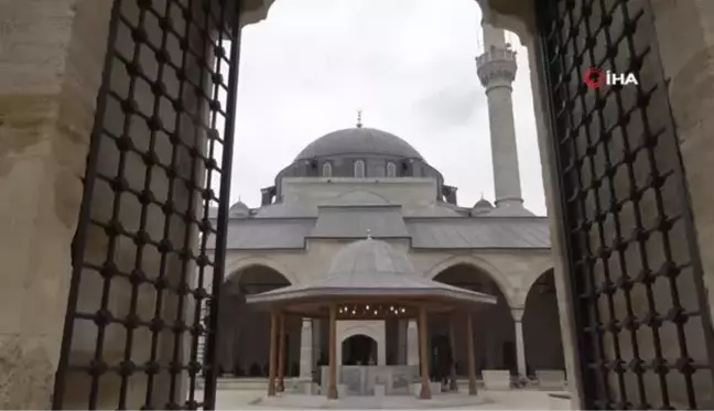 'Selimiye Camisi'nin minyatürü' olarak bilinen camii tekrar ibadete açıldı