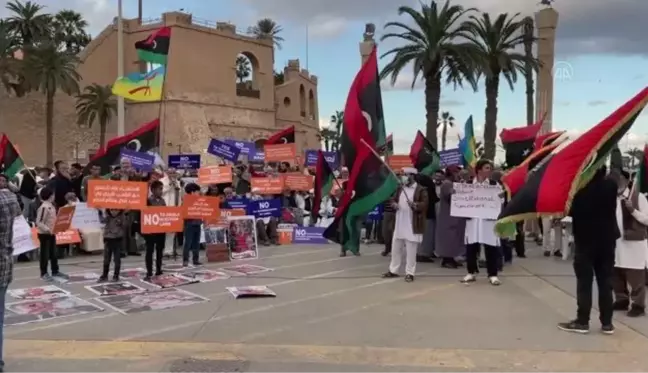 Libya'da Halife Hafter ve Seyfülislam Kaddafi'nin başkanlığa aday olmaları protesto edildi