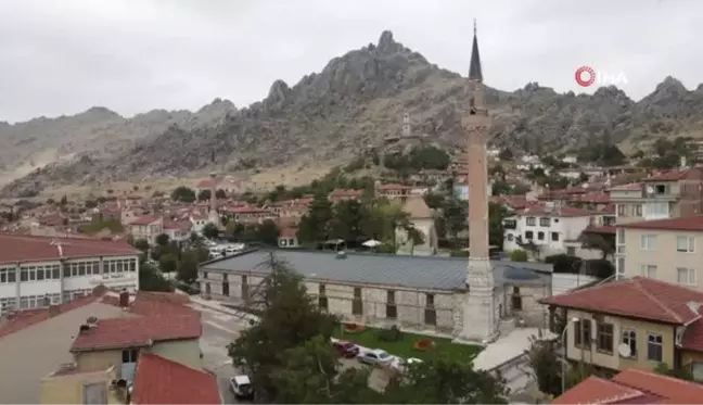 Asıllardır onlarca nesli ağırlayan 'Ulu Camii'