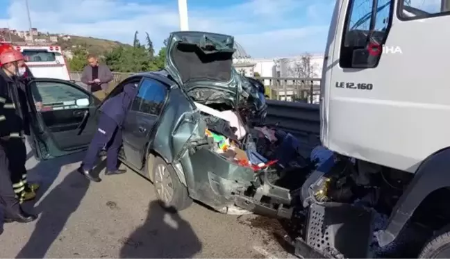 Araç hurdaya döndü... Akaryakıtı biten otomobile akaryakıt tankeri çarptı: 1 ölü, 3 yaralı