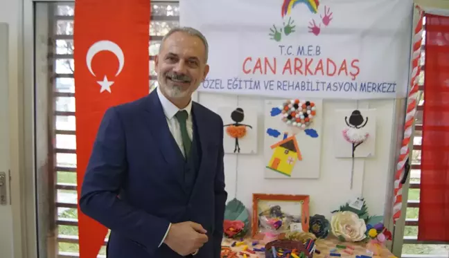 Seferihisar'da özel eğitim öğrencilerinden çok özel sergi