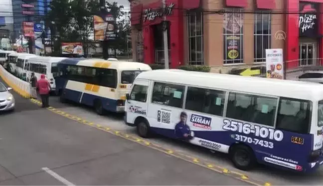 TEGUCİGALPA - Honduras'ta toplu taşıma araçlarının şoförlerinden protesto