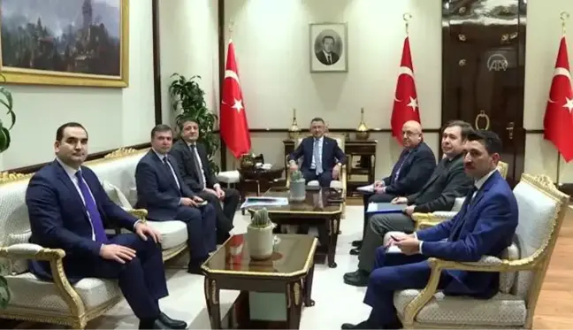 Cumhurbaşkanı Yardımcısı Oktay, Tacikistan Sanayi ve Yeni Teknolojiler Bakanı Kabir'i kabul etti