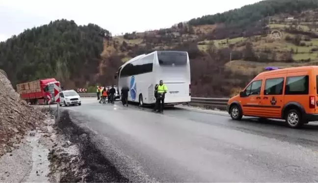 KASTAMONU - Yolcu otobüsü otomobille çarpıştı, 1 yaralı