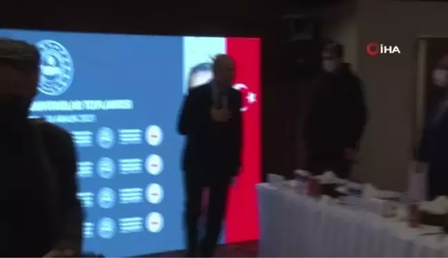 Bakan Soylu, Eyüpsultan'da muhtarlarla bir araya geldi