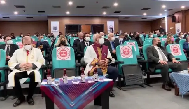 SBÜ Trabzon Tıp Fakültesi'nde akademik yıl açılış töreni yapıldı