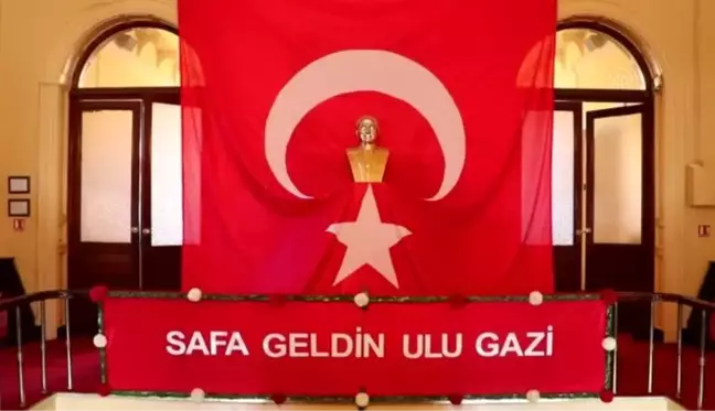 Atatürk'ün 91 yıl önce kaldığı odada konser verildi