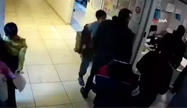 Tarsus'da acil doktorunu darp eden 2 kişi yakalandı