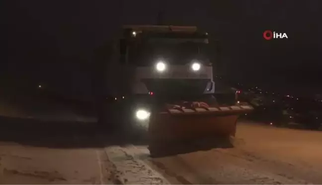 Yakutiye'de yoğun kar mesaisi