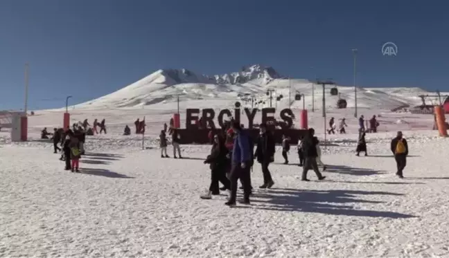 Erciyes'te hafta sonu yoğunluğu