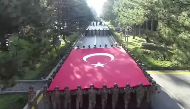 Kara Harp Okulu'ndan Anıtkabir'e Atatürk Garnizon Koşusu düzenlendi (2)