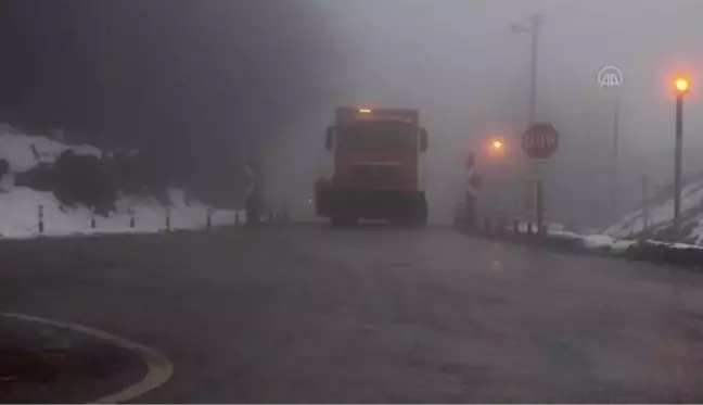 Bolu Dağı'nda yoğun sis etkili oluyor