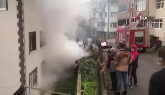 Son dakika haber | Baraka yangını binaya sıçramadan söndürüldü